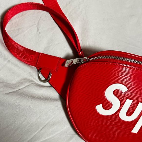 Louis Vuitton X Supreme Bum bag - Picture 3 of 3